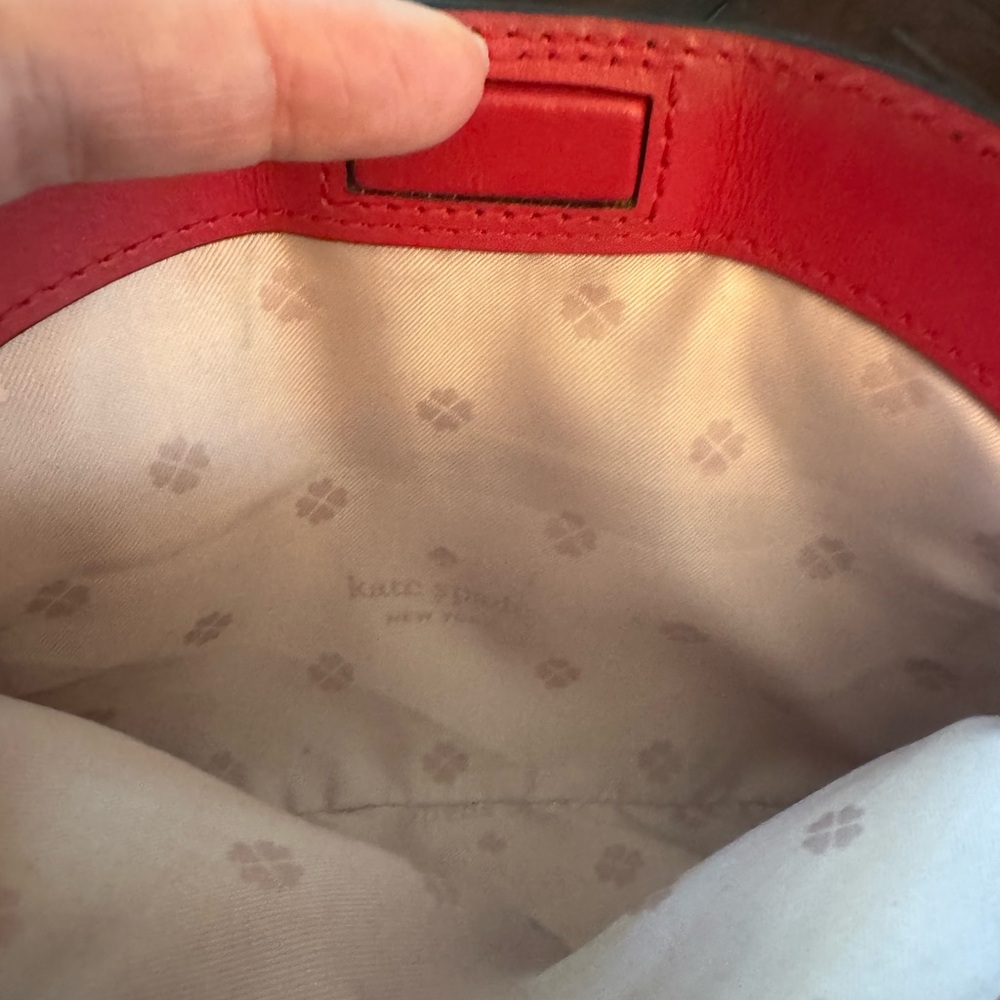 Kate Spade New York. Disney Parks Authentic Original. Gently Used Cross Body - Picture 4 of 6
